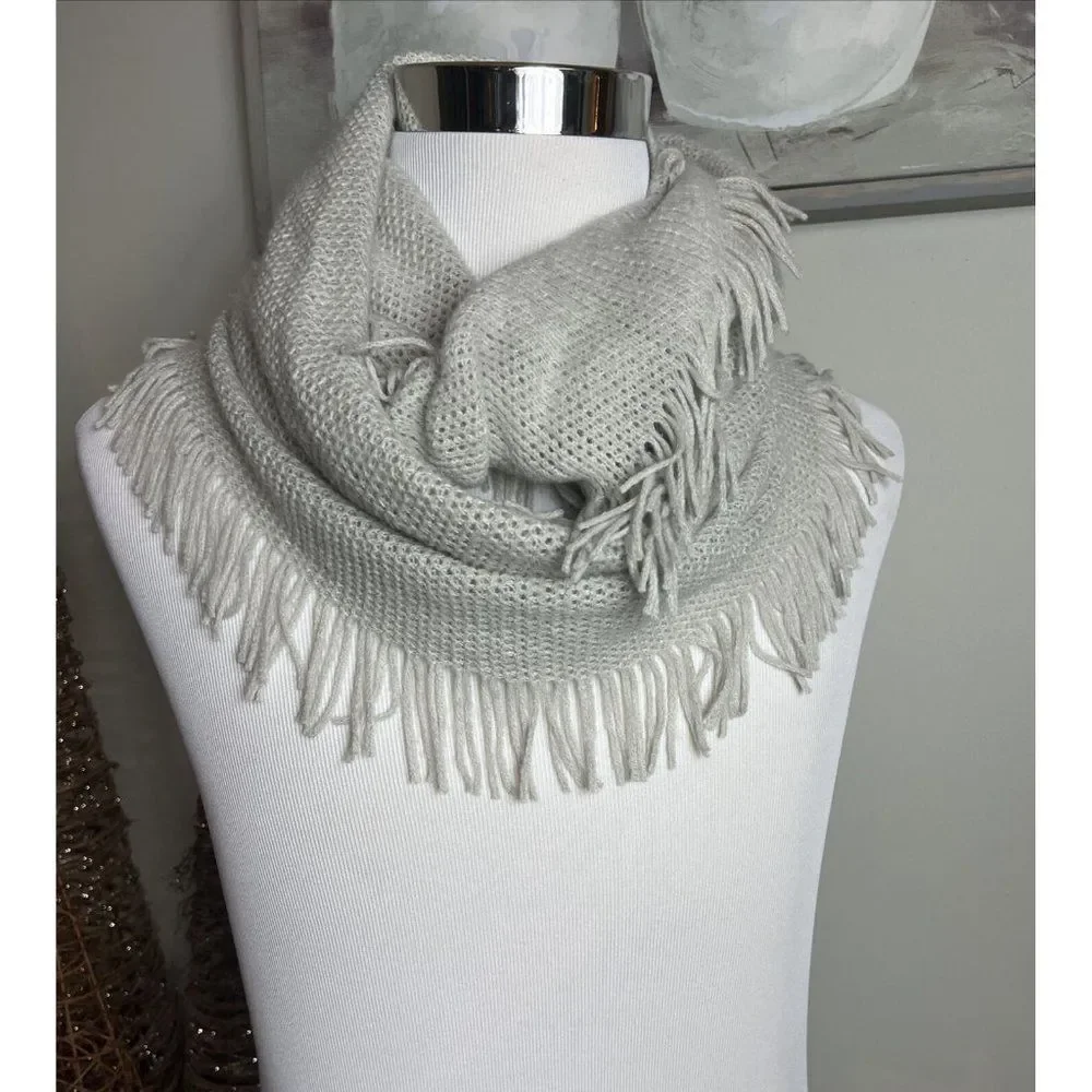 INC Womens Raschel Loop Infinity Fringe Scarf Grey Soft Cozy One Size New Gray - Picture 3 of 4